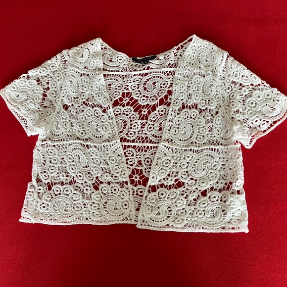 Cotton white crocheted summer shrug - Picture 1 of 6